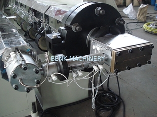 El picosegundo hizo espuma máquina de la fabricación del perfil del PVC del marco de la foto con control del PLC